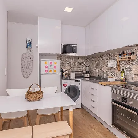 Feira Da Ladra Comfy Premium Апартаменты *