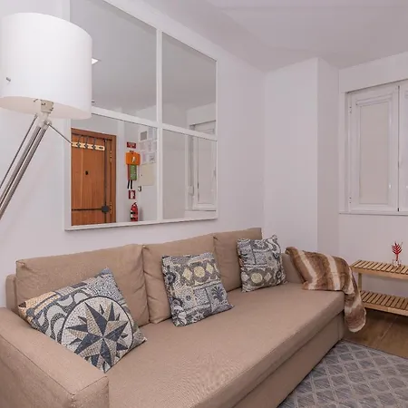 Feira Da Ladra Comfy Premium Лиссабон